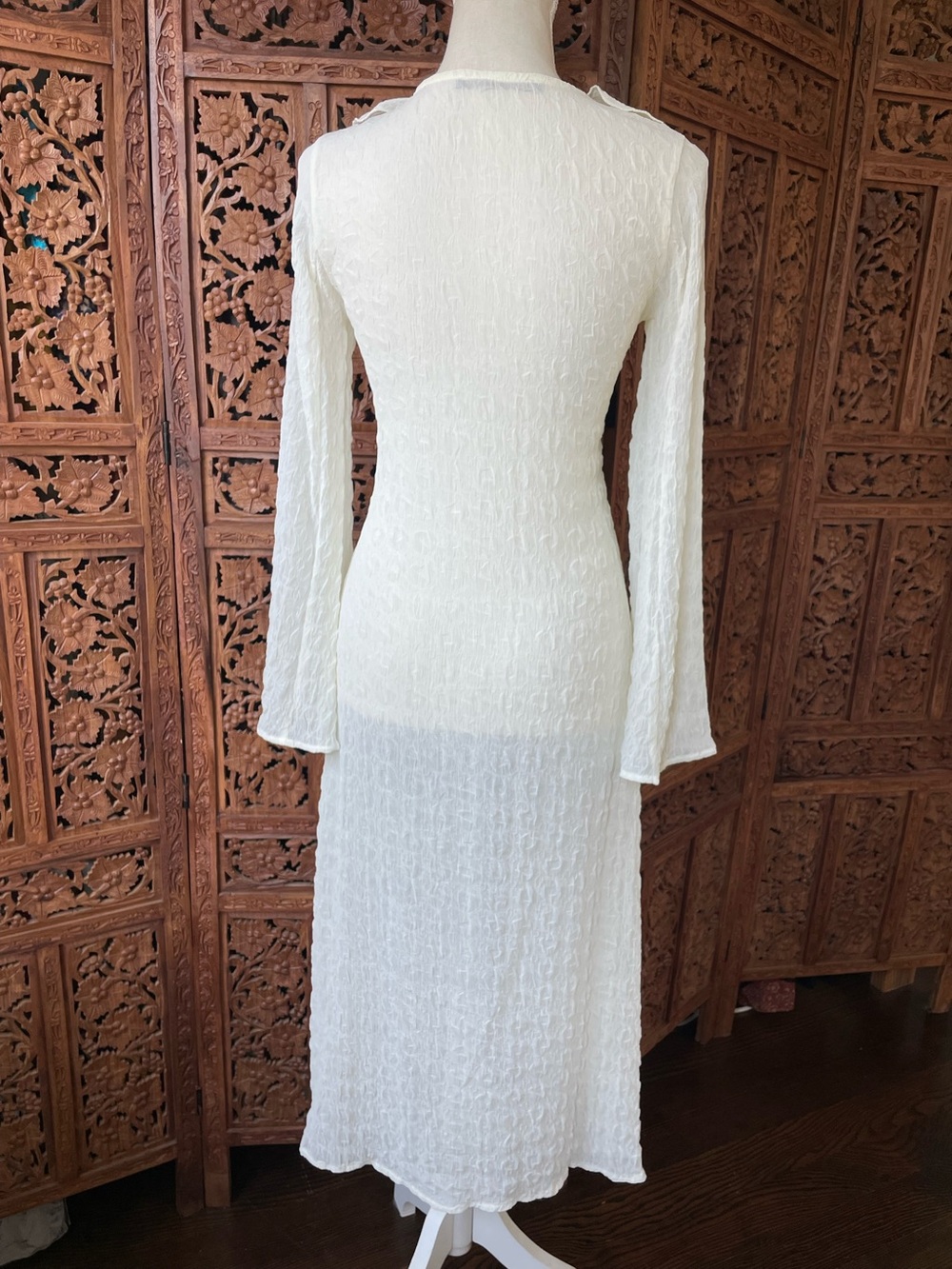Hesperus White Textured Ruffle Duster - Picture 3 of 10